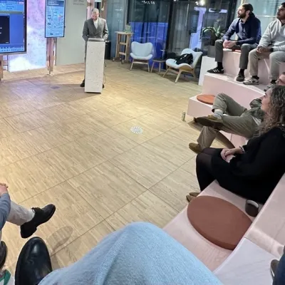 Kosmos Seminartaken place in a room